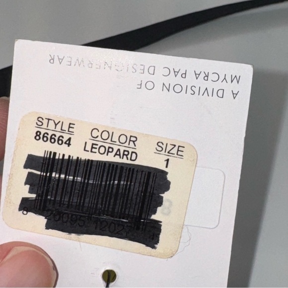 Mycra Pac Leopard Print Bucket Drawstring Handbag - Picture 15 of 16